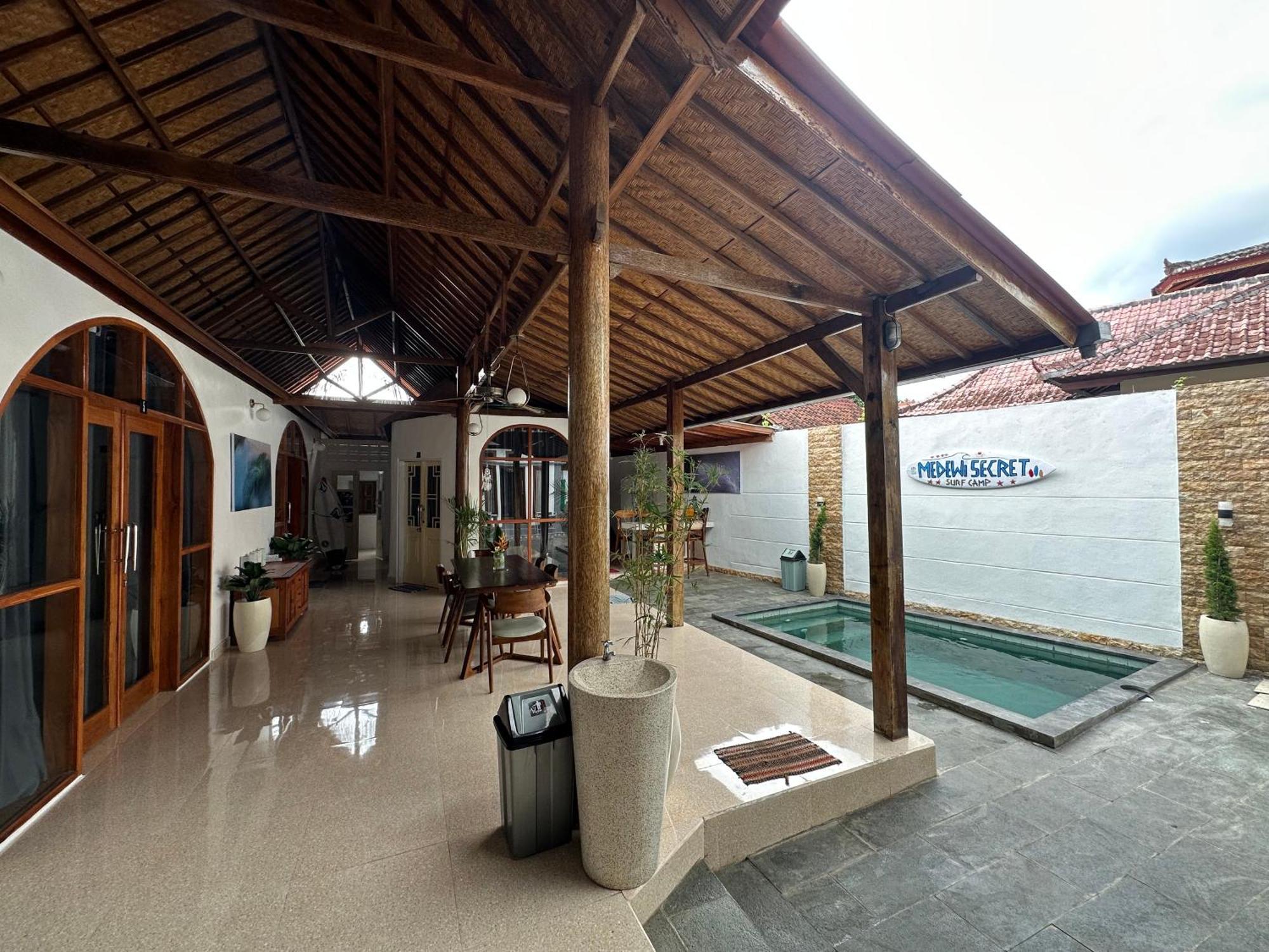 Hotel Medewi Secret Surfcamp Pulukan Zewnętrze zdjęcie